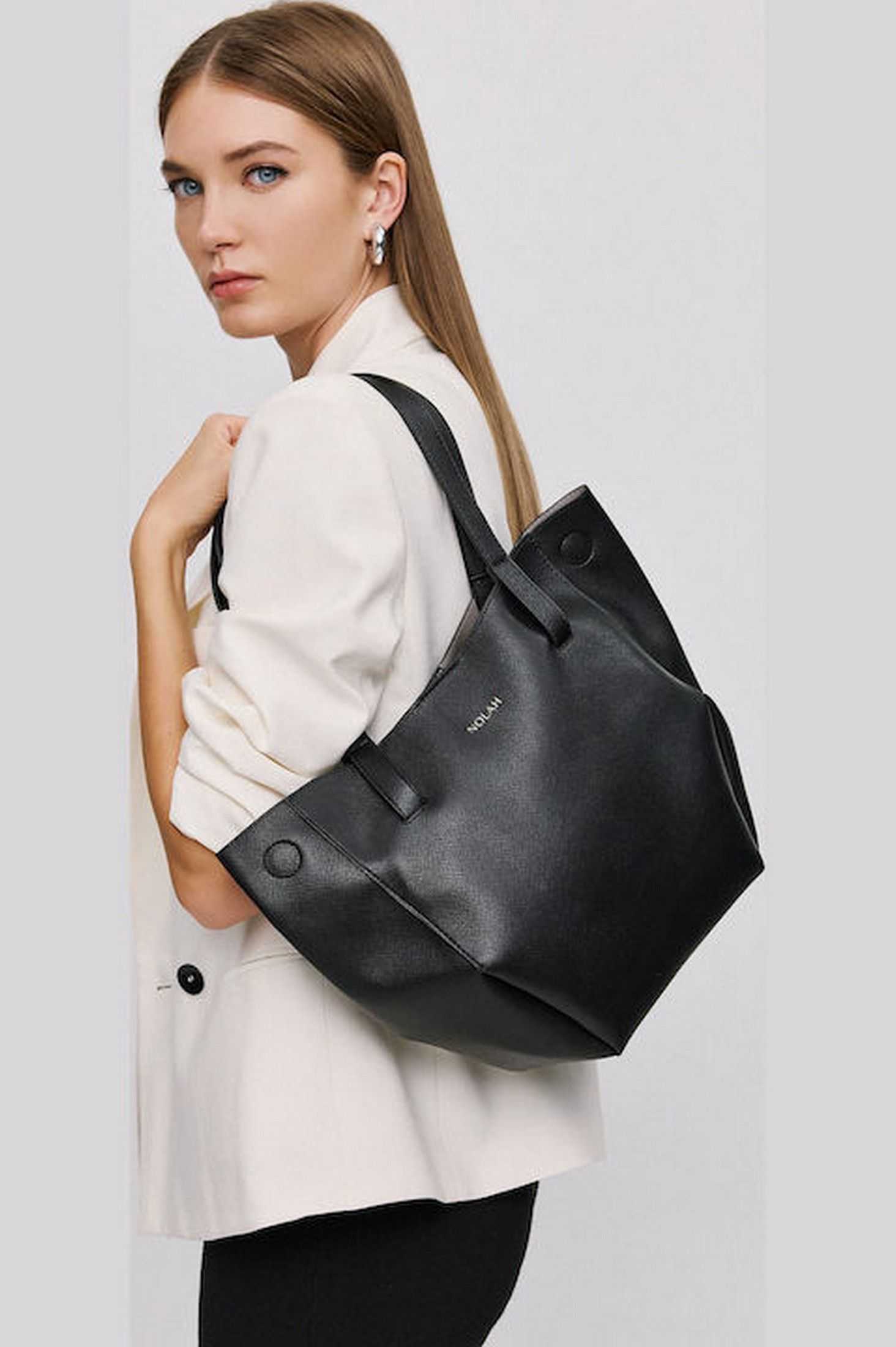 Bree Black Light Gold